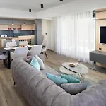 Gorgeous In With Sauna Semesterbostad Makarska