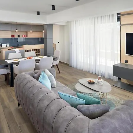 Lovely In With Sauna 別荘 マカルスカ