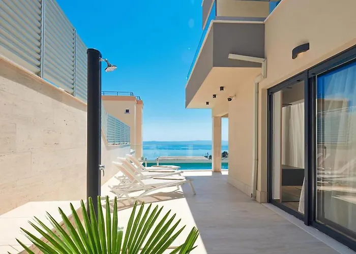 Lovely In With Sauna Makarska