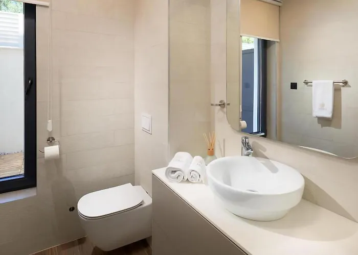 Vakantiehuis Lovely In With Sauna