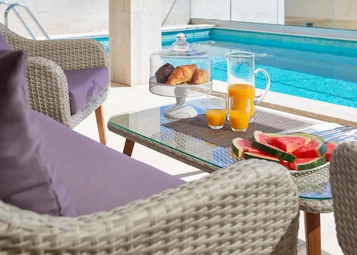 Vakantiehuis Lovely In With Sauna