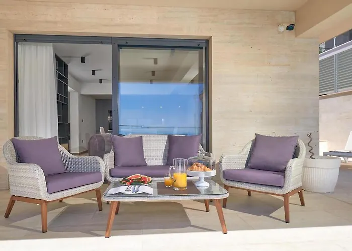 Vakantiehuis Lovely In With Sauna *