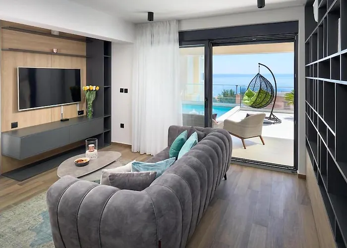 Holiday home Lovely In With Sauna Makarska